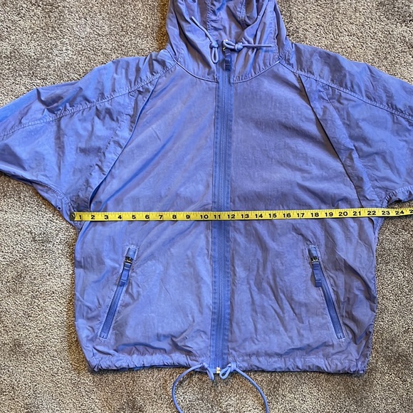 Athleta Expedition Hike Shell Lightweight Mesh Jacket in Periwinkle Size M - Picture 10 of 11